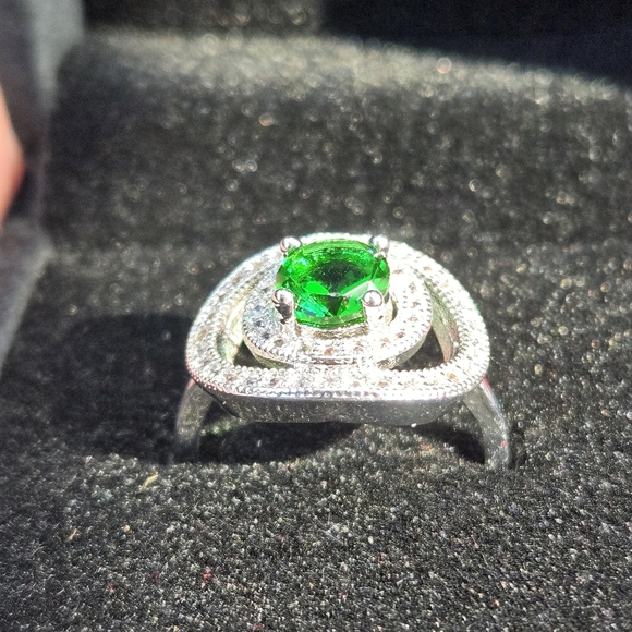 S925 Silver and Green Gemstone Ring Size 5 1/2 - Picture 5 of 8